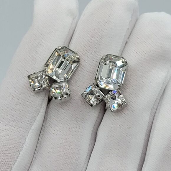 Vintage Coro Earrings Silver Tone Clear Crystal Screwback Earrings #1099 - Picture 5 of 14